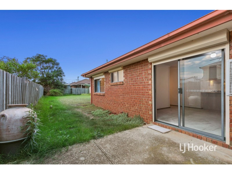 7 Henry Drive, Altona Meadows VIC 3028