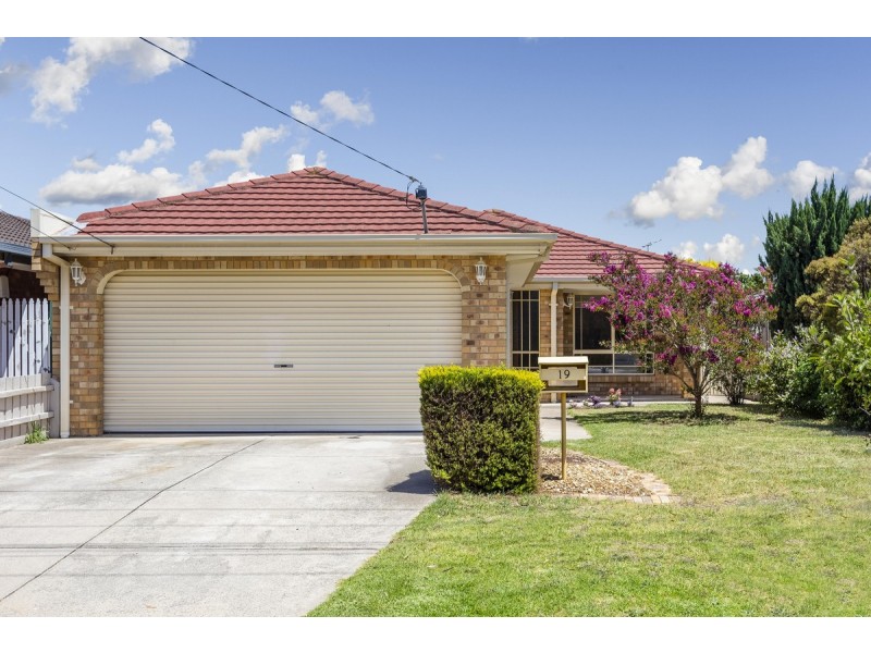 19 Whitehead Court, Altona Meadows VIC 3028