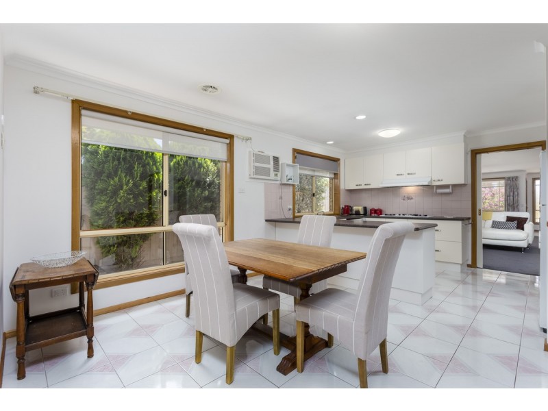 19 Whitehead Court, Altona Meadows VIC 3028