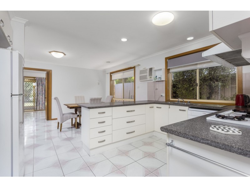 19 Whitehead Court, Altona Meadows VIC 3028