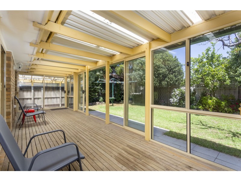 19 Whitehead Court, Altona Meadows VIC 3028