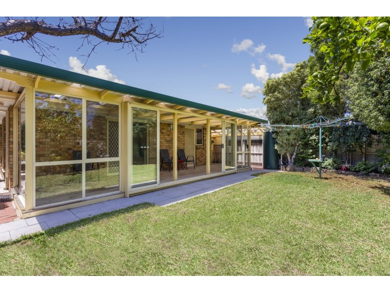 19 Whitehead Court, Altona Meadows VIC 3028