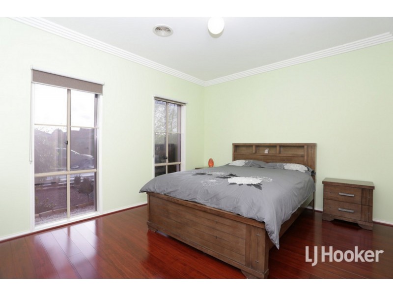 5 Winton Grange, Point Cook VIC 3030
