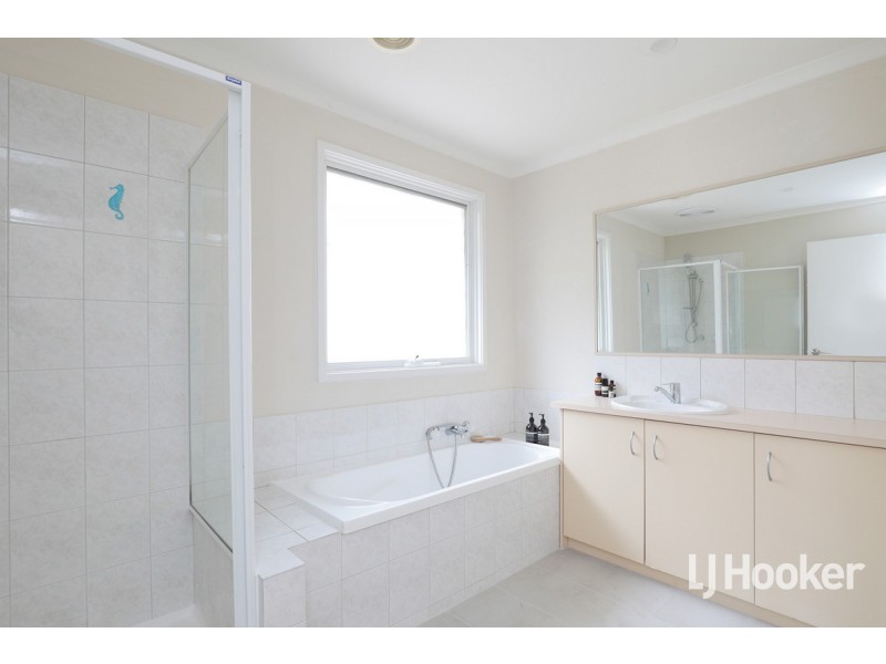 43 William Mcpherson Crescent, Seabrook VIC 3028