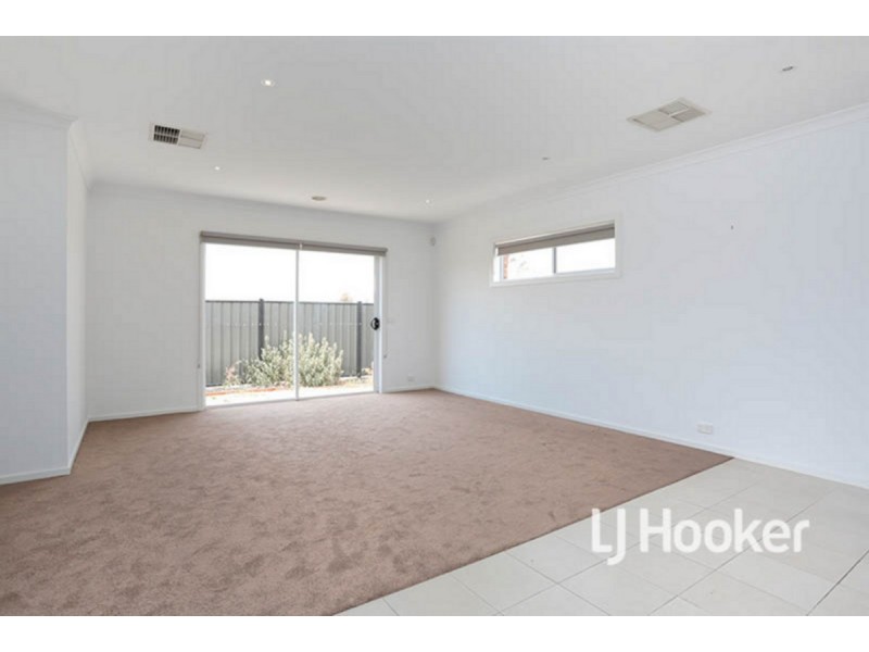 30 Derham Drive, Point Cook VIC 3030