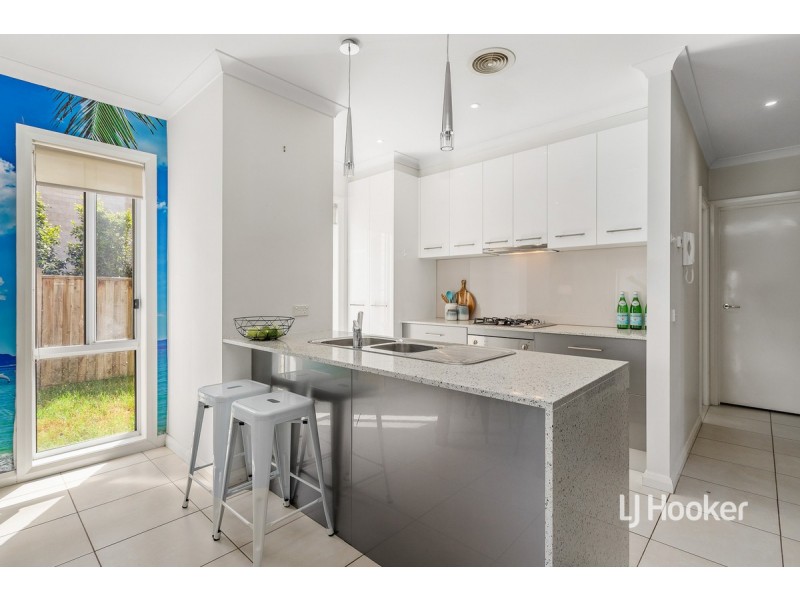 63 Vaucluse Boulevard, Sanctuary Lakes VIC 3030