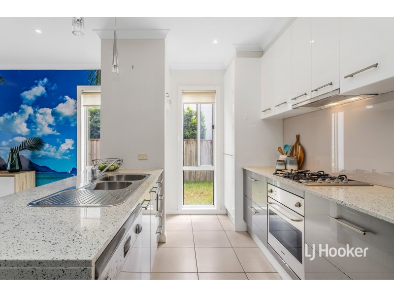 63 Vaucluse Boulevard, Sanctuary Lakes VIC 3030