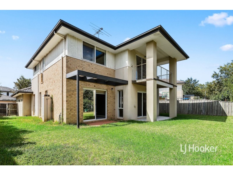 63 Vaucluse Boulevard, Sanctuary Lakes VIC 3030