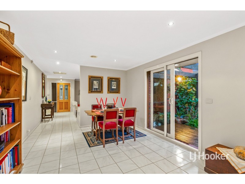 12 Sturrock Court, Altona Meadows VIC 3028