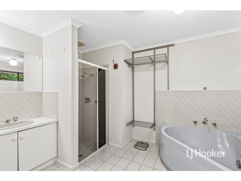 12 Sturrock Court, Altona Meadows VIC 3028