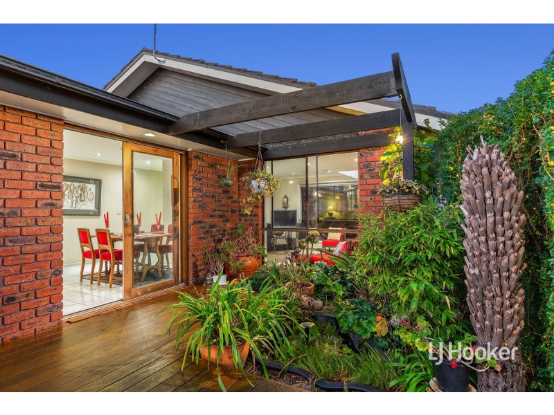 12 Sturrock Court, Altona Meadows VIC 3028