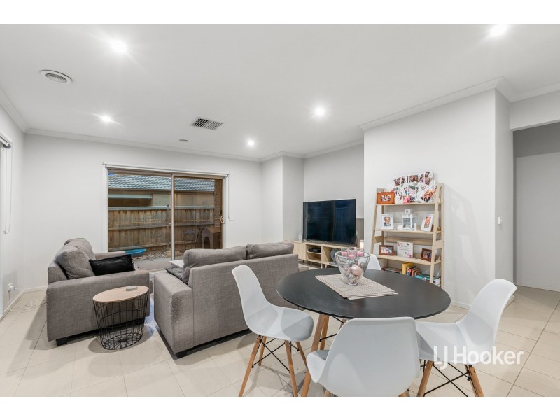 69 Grassbird Drive, Point Cook VIC 3030