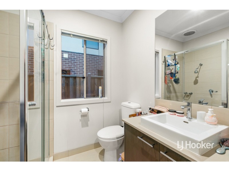 69 Grassbird Drive, Point Cook VIC 3030