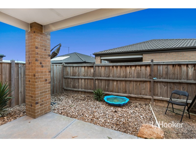 69 Grassbird Drive, Point Cook VIC 3030