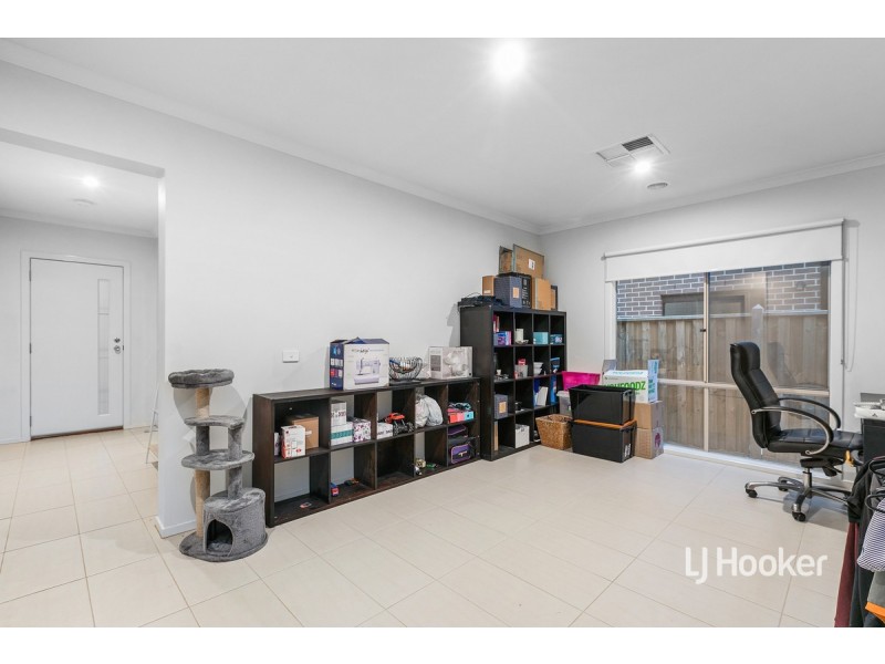 69 Grassbird Drive, Point Cook VIC 3030