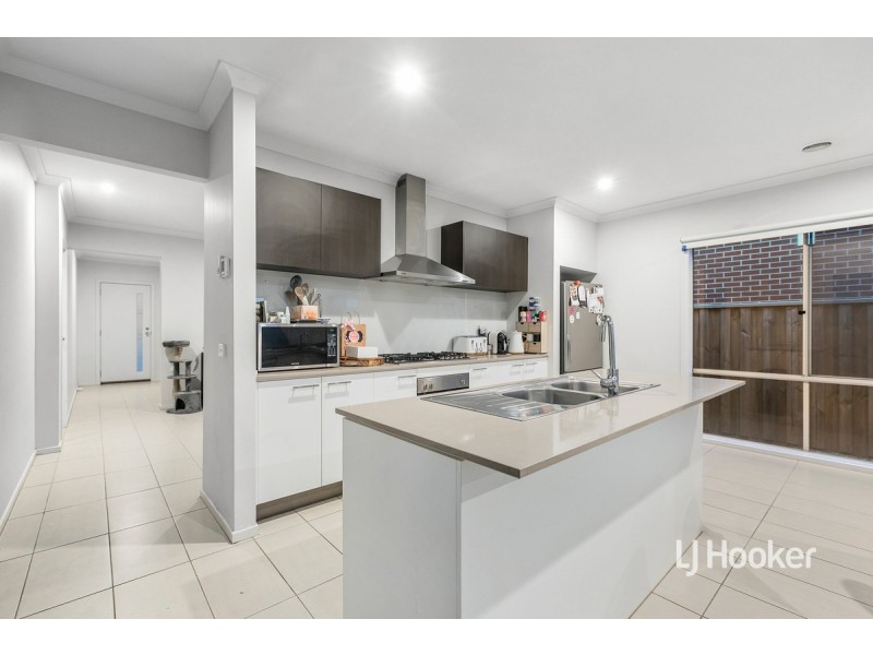 69 Grassbird Drive, Point Cook VIC 3030