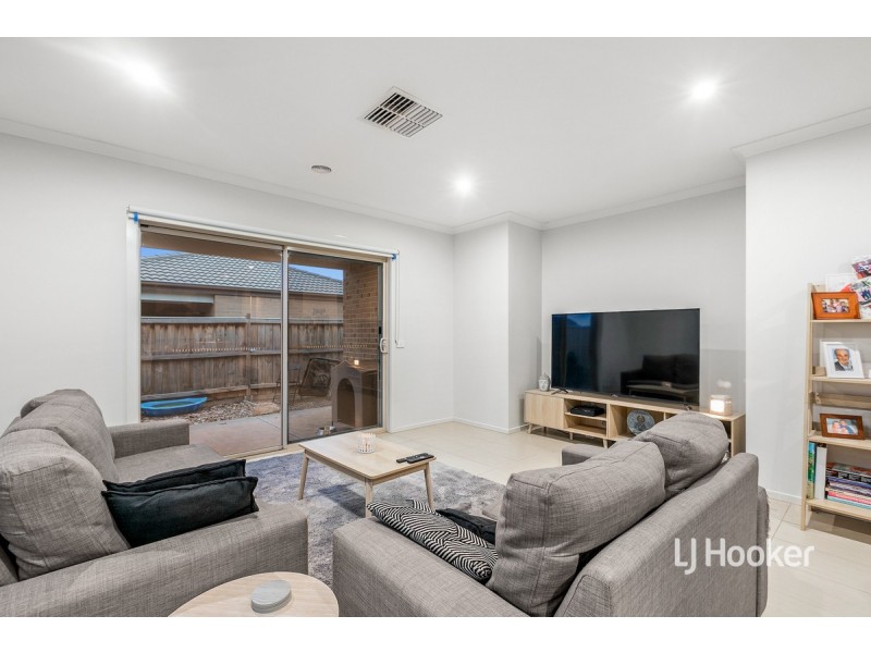 69 Grassbird Drive, Point Cook VIC 3030