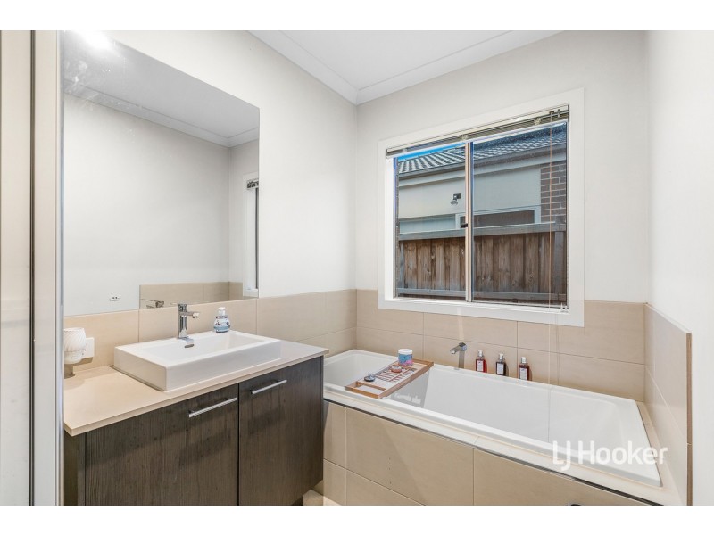 69 Grassbird Drive, Point Cook VIC 3030