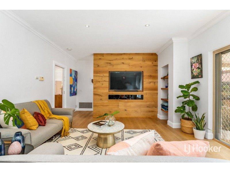 16 Fleming Avenue, Seabrook VIC 3028