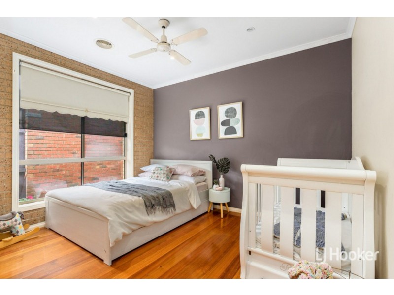 16 Fleming Avenue, Seabrook VIC 3028