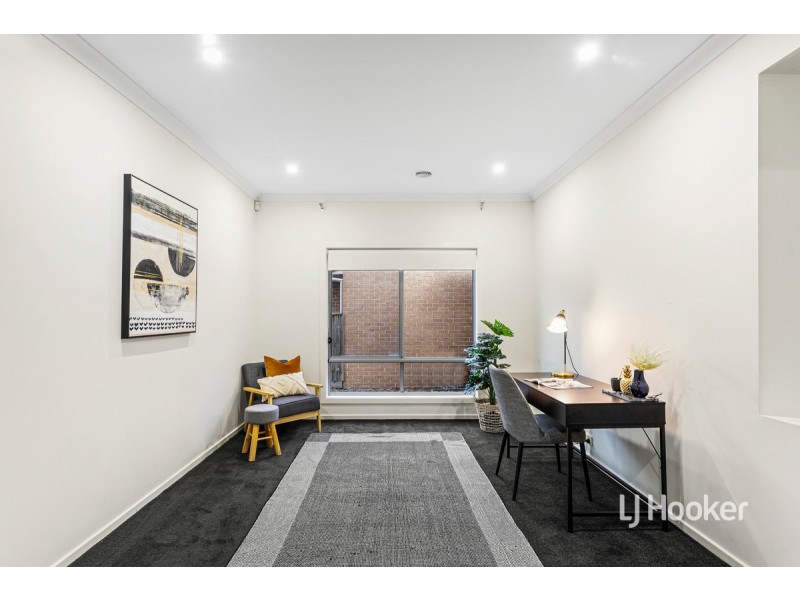 12 Solero Parade, Sanctuary Lakes VIC 3030
