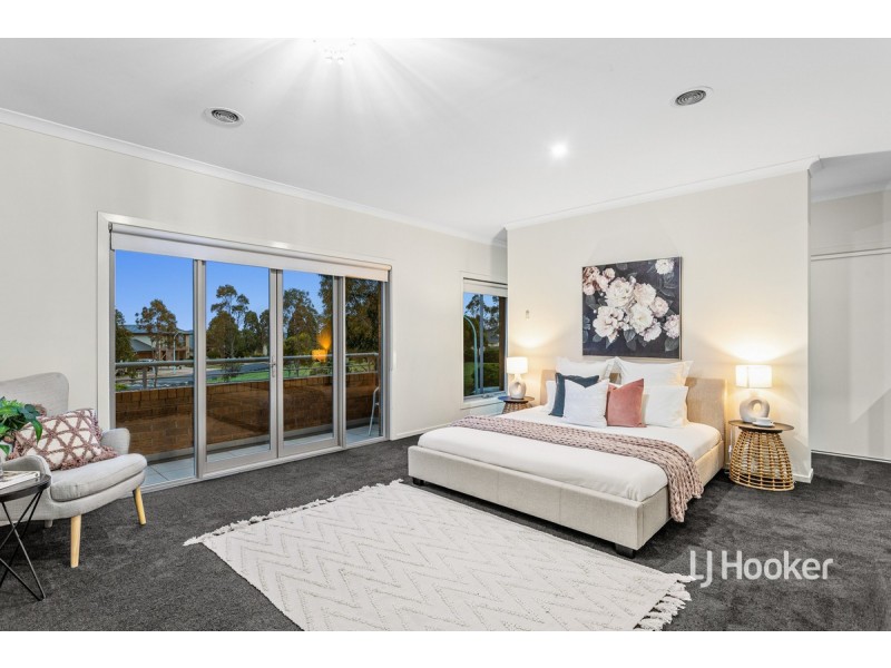 12 Solero Parade, Sanctuary Lakes VIC 3030