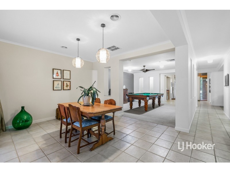 2 Gilmore Grove, Point Cook VIC 3030