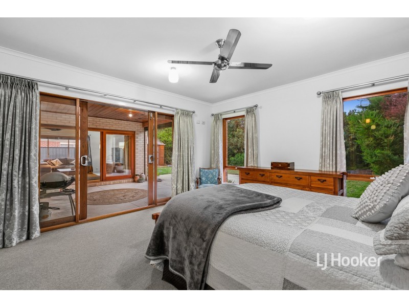 2 Gilmore Grove, Point Cook VIC 3030