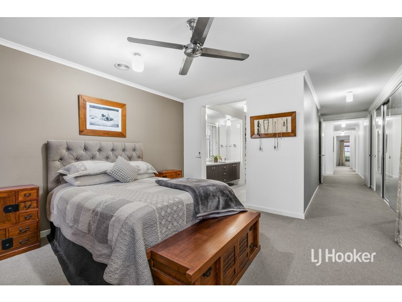 2 Gilmore Grove, Point Cook VIC 3030