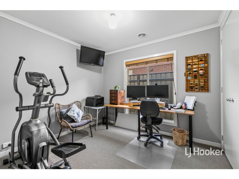 2 Gilmore Grove, Point Cook VIC 3030