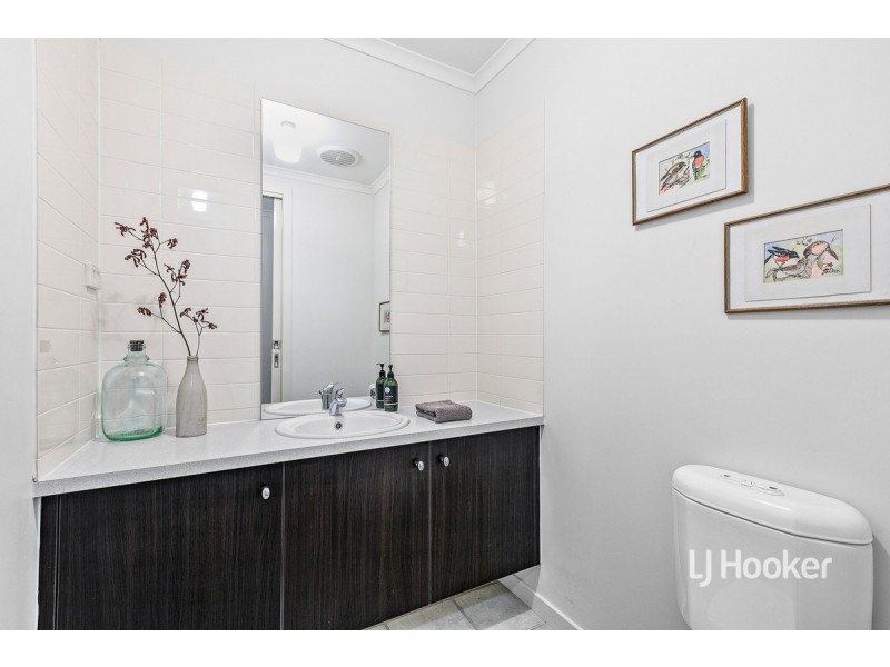 2 Gilmore Grove, Point Cook VIC 3030