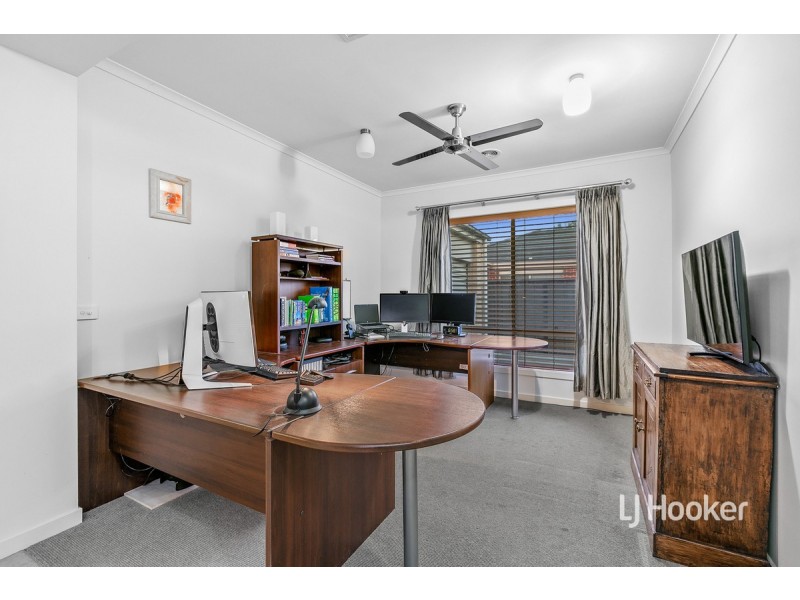 2 Gilmore Grove, Point Cook VIC 3030