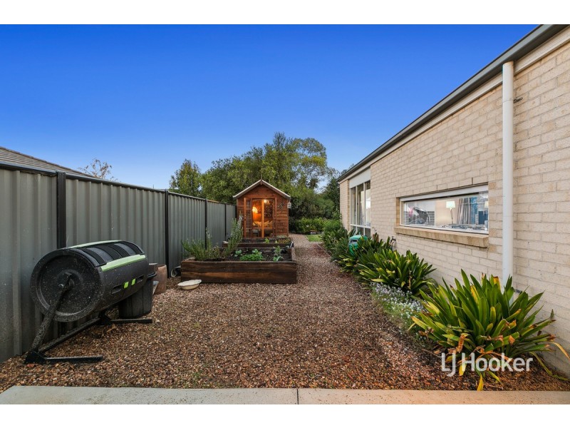 2 Gilmore Grove, Point Cook VIC 3030