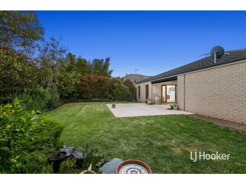 2 Gilmore Grove, Point Cook VIC 3030