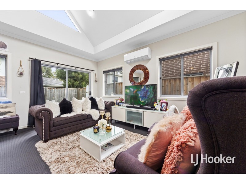 16 Alphie Way, Doreen VIC 3754