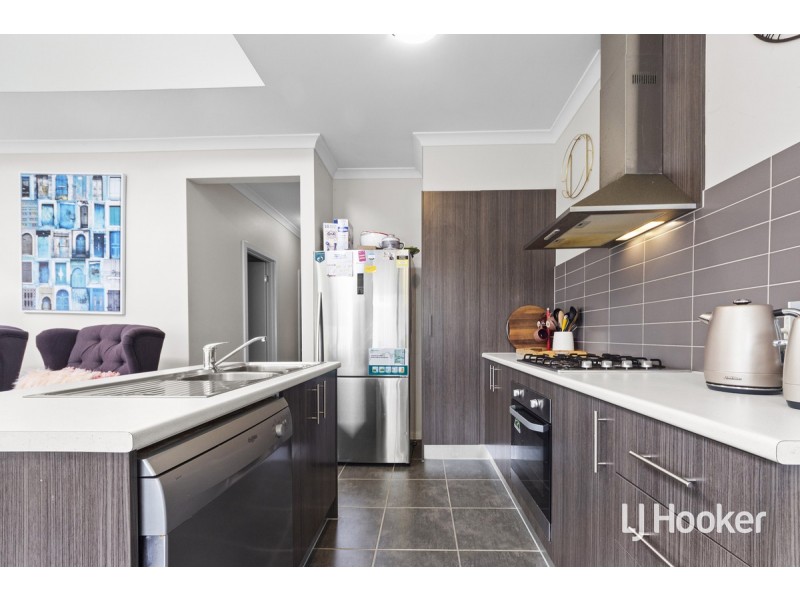 16 Alphie Way, Doreen VIC 3754