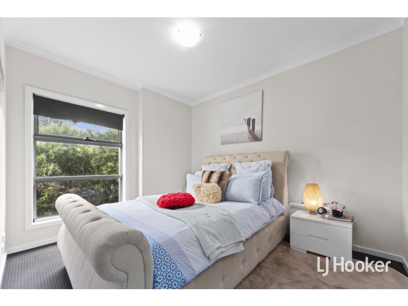 16 Alphie Way, Doreen VIC 3754