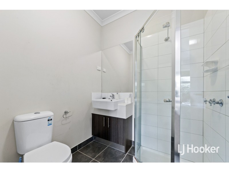 16 Alphie Way, Doreen VIC 3754