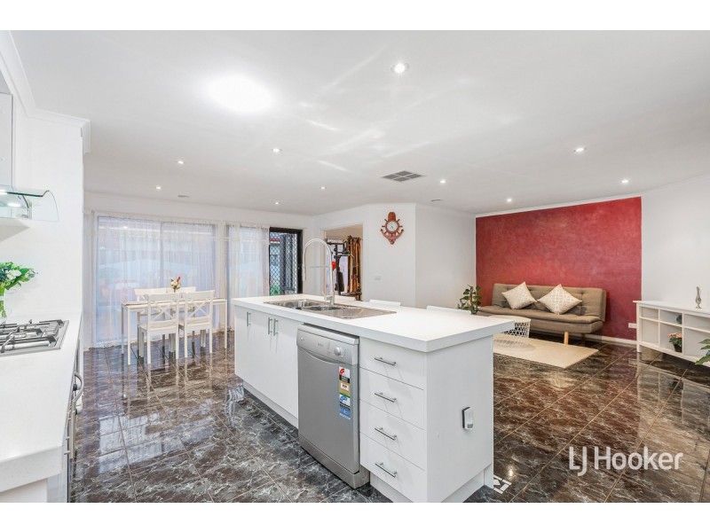 2 Elidon Crescent, Point Cook VIC 3030