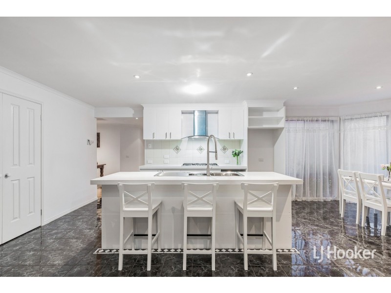 2 Elidon Crescent, Point Cook VIC 3030