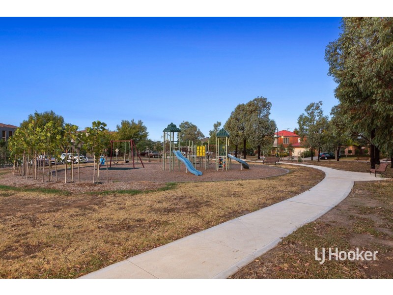 2 Elidon Crescent, Point Cook VIC 3030