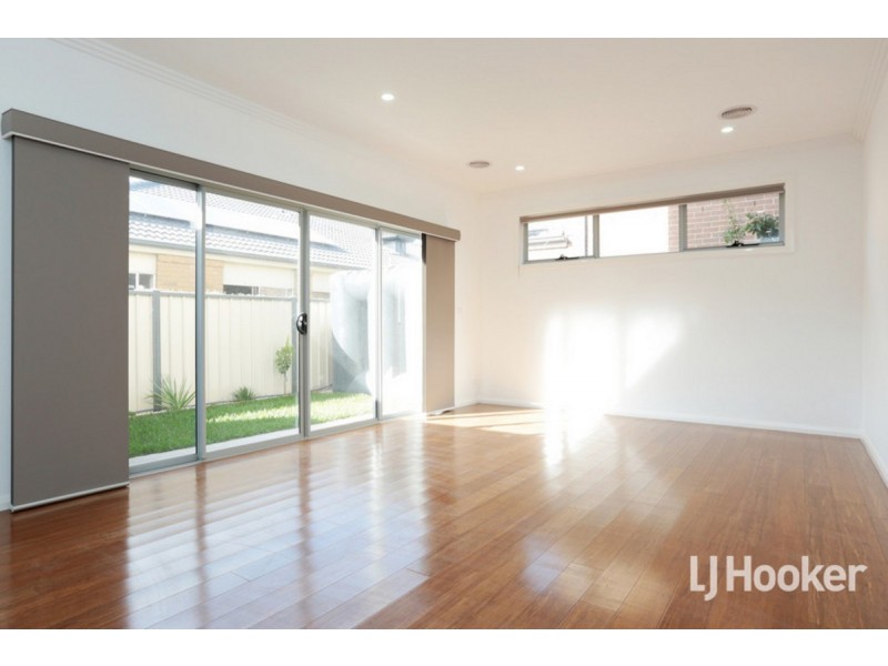 31 Hemsley Promenade, Point Cook VIC 3030