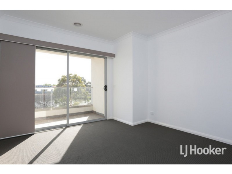 31 Hemsley Promenade, Point Cook VIC 3030
