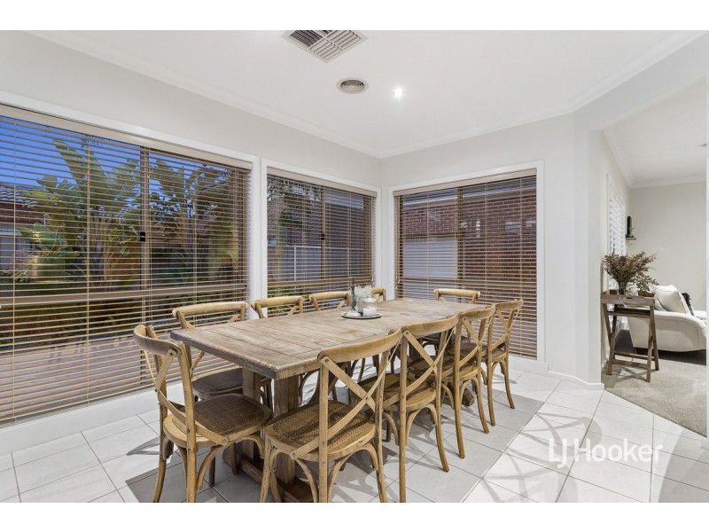 76 Lennon Boulevard, Point Cook VIC 3030