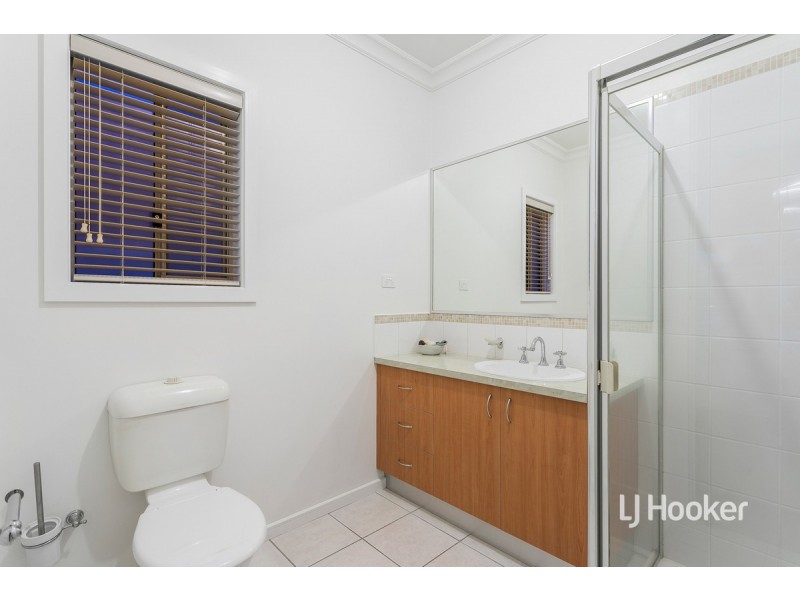 76 Lennon Boulevard, Point Cook VIC 3030