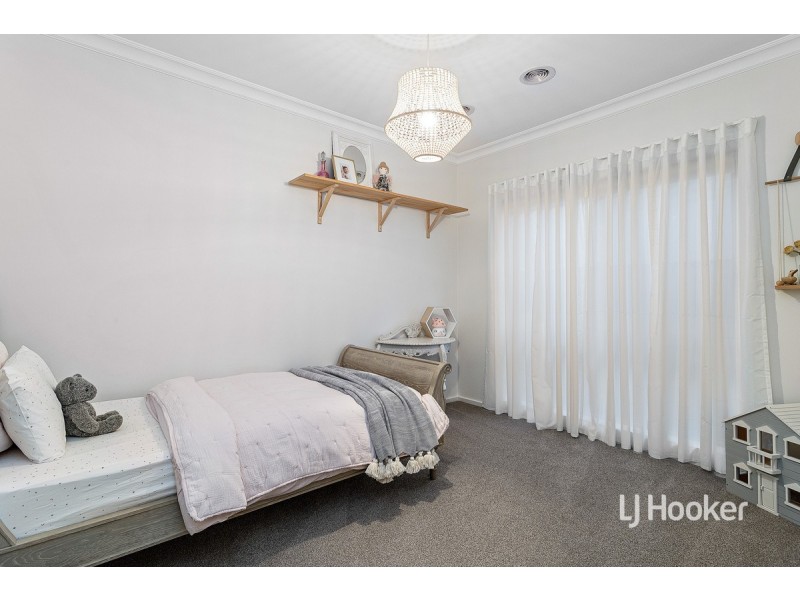 76 Lennon Boulevard, Point Cook VIC 3030