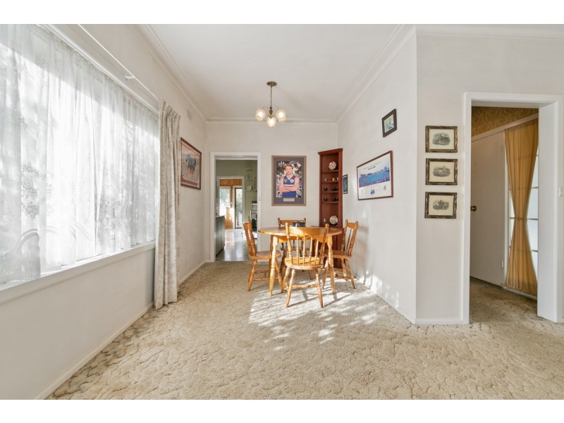 11 Viola Avenue, Brooklyn VIC 3012