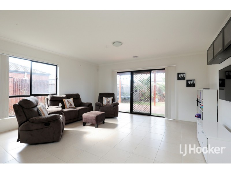 14 Coastwatch Road, Point Cook VIC 3030