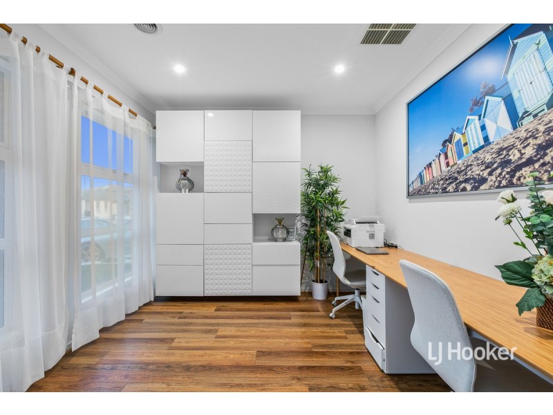 11 Jansar Street, Point Cook VIC 3030