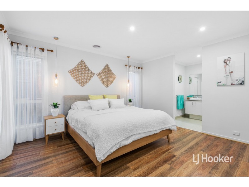 11 Jansar Street, Point Cook VIC 3030